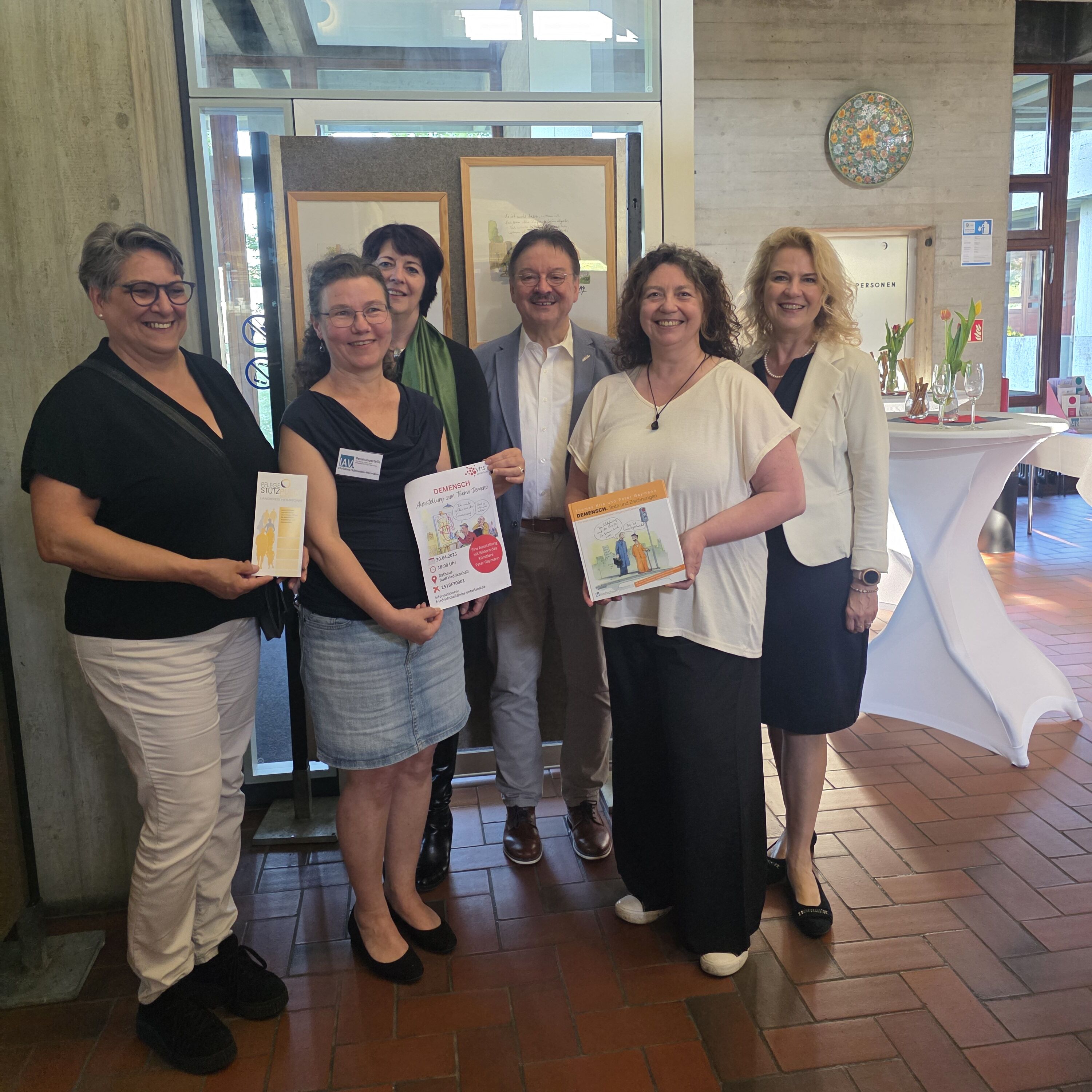 Von links nach rechts: Barbara Herberg-Böhringer, Christina Schneider-Hermann, Roswitha Keicher, Werner Wally, Ulrike Schell, Marion Rathgeber-Roth