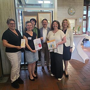 Von links nach rechts: Barbara Herberg-Böhringer, Christina Schneider-Hermann, Roswitha Keicher, Werner Wally, Ulrike Schell, Marion Rathgeber-Roth